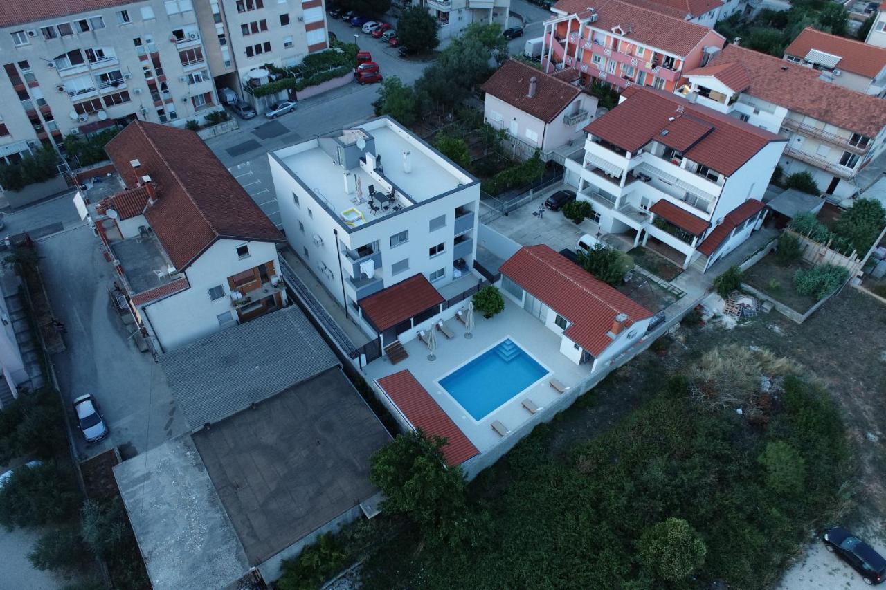 Apartment Zara - Luxury Apartment With Private Pool Exteriér fotografie